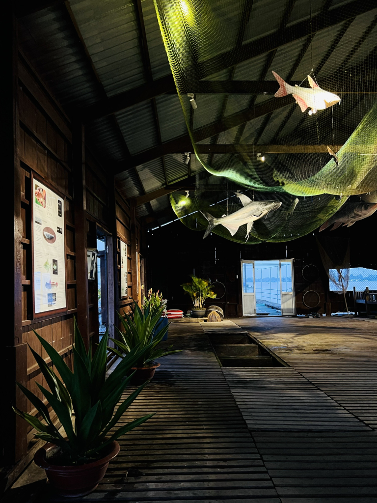 Khánh thành Phòng Thông tin nghề cá trên sông Hậu tại bè cá Bảy Bon